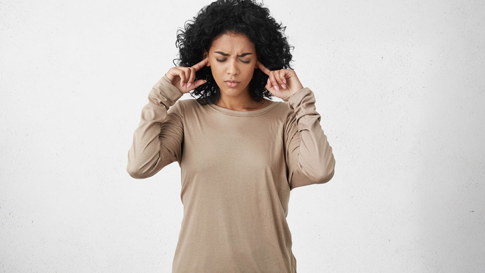 O que causa a dor de ouvido e como prevenir?